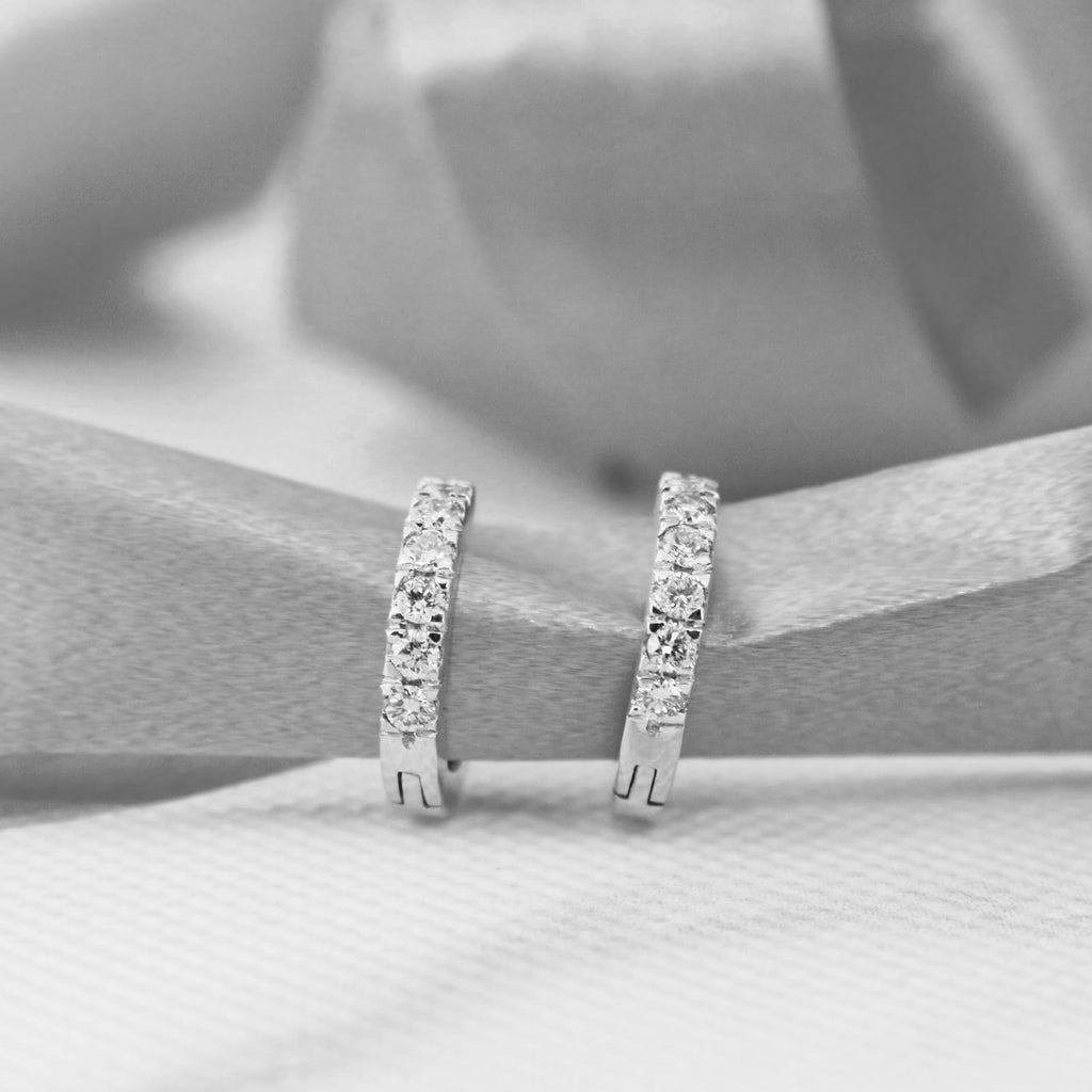 Moissanite Nayavio silver studs for women